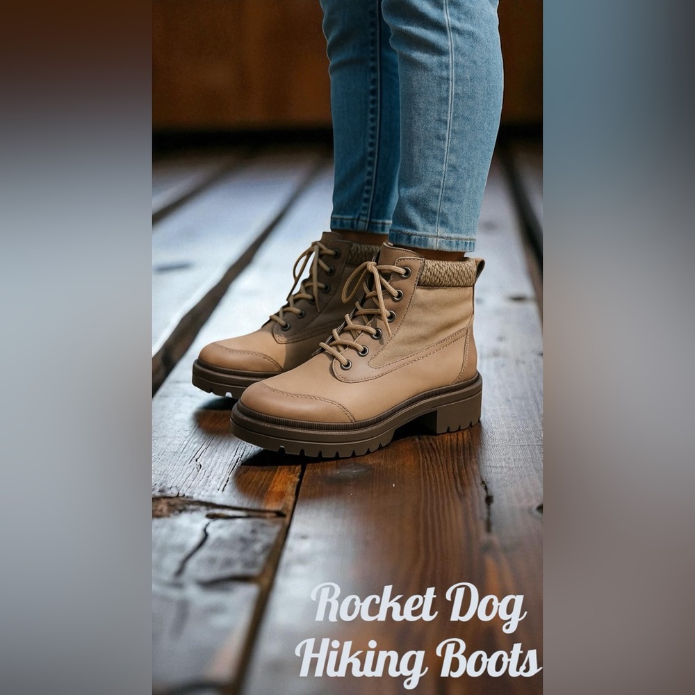 NWOT - Rocket Dog Women's Beige Hiking Boots - Size 7 1/2